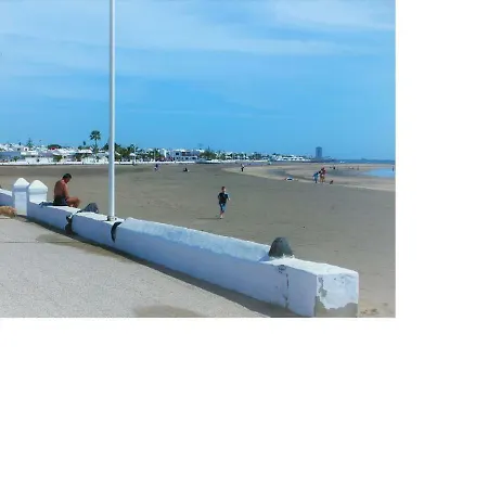 Mariano 140 * Playa Honda (Lanzarote)